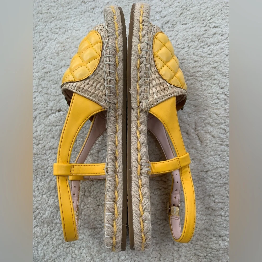 Kate Spade Women’s Size 6.5 Tropical Pineapple Bonnie Sandals Beachy Flats